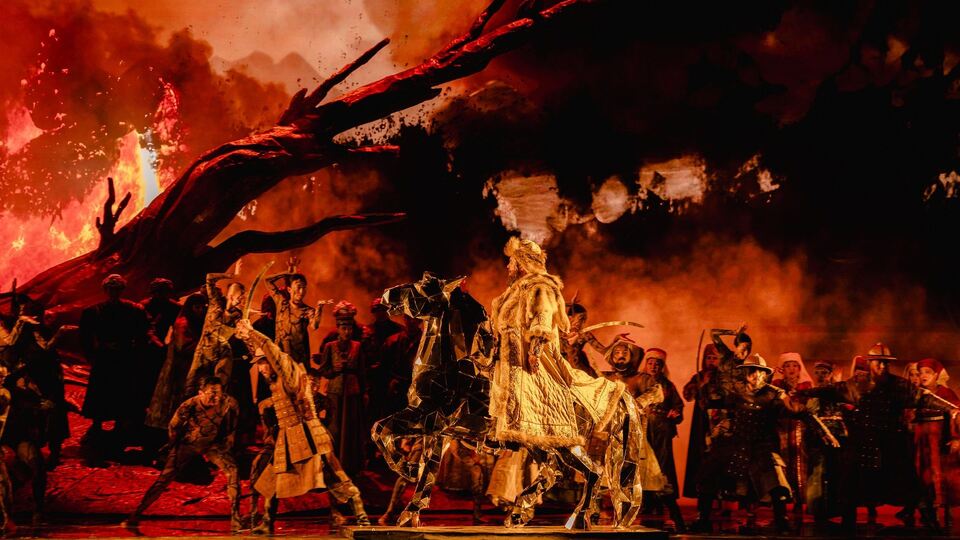 'Han Sultan' operası seyirciyle buluşuyor