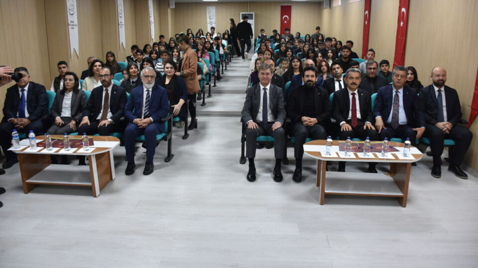 Tan Sağtürk, Şırnaklı gençlerle buluştu