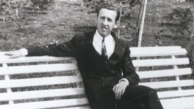 Hi&ccedil;birine bağlanmadı, ona bağlandığı kadar