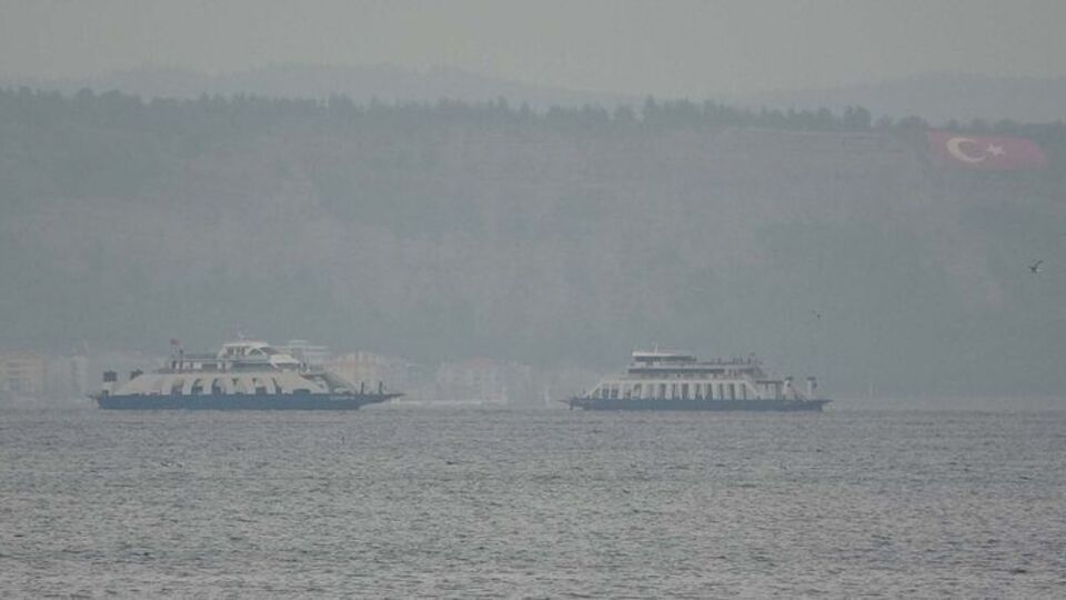 Bazı feribot seferlerine 'fırtına' engeli