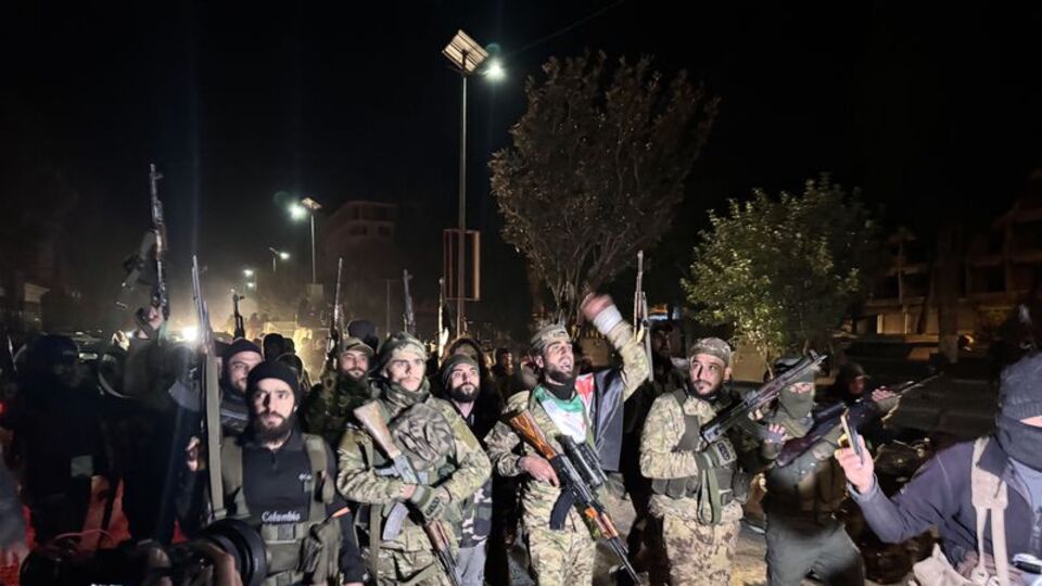 Muhalifler Şam'a girdi, Esad rejimi sona erdi