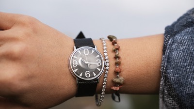 Dünyada saatin sola döndüğü tek ülke hangisi?