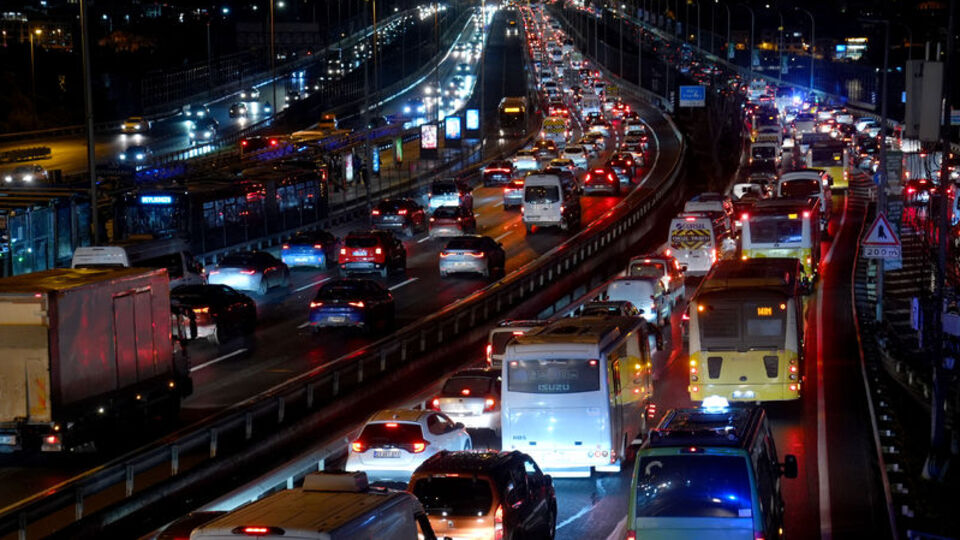 İstanbul'da erken saatlerde yoğun trafik