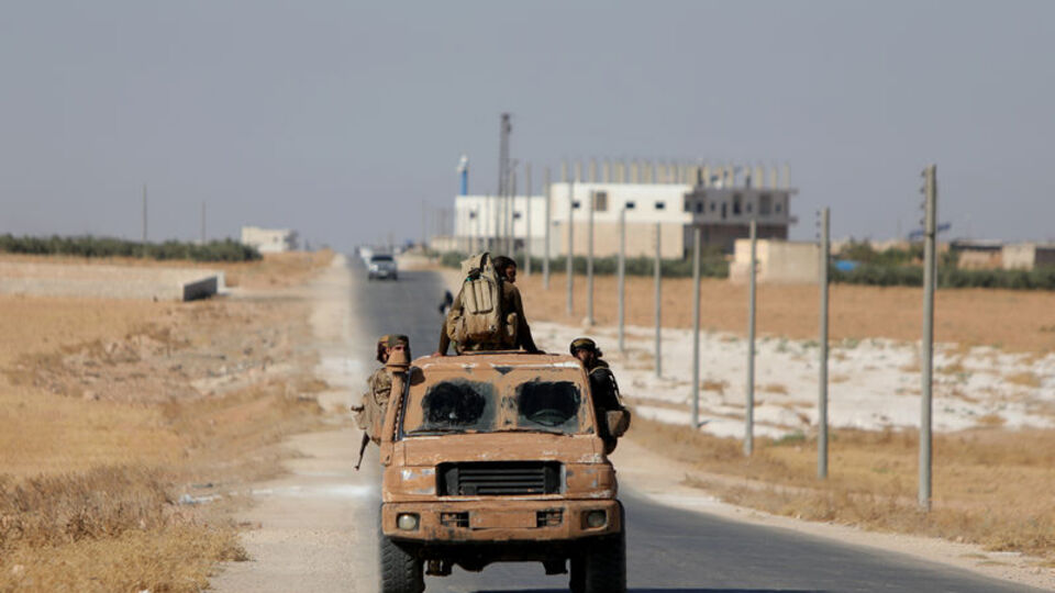 PKK/YPG Suriye'de işgal ettiği alanları kaybediyor