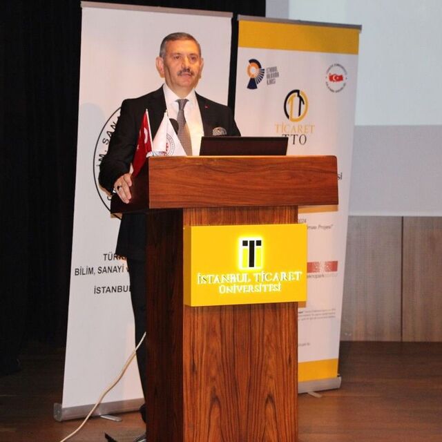 Ünal, Esenyurt'ta başkan yardımcısı oldu