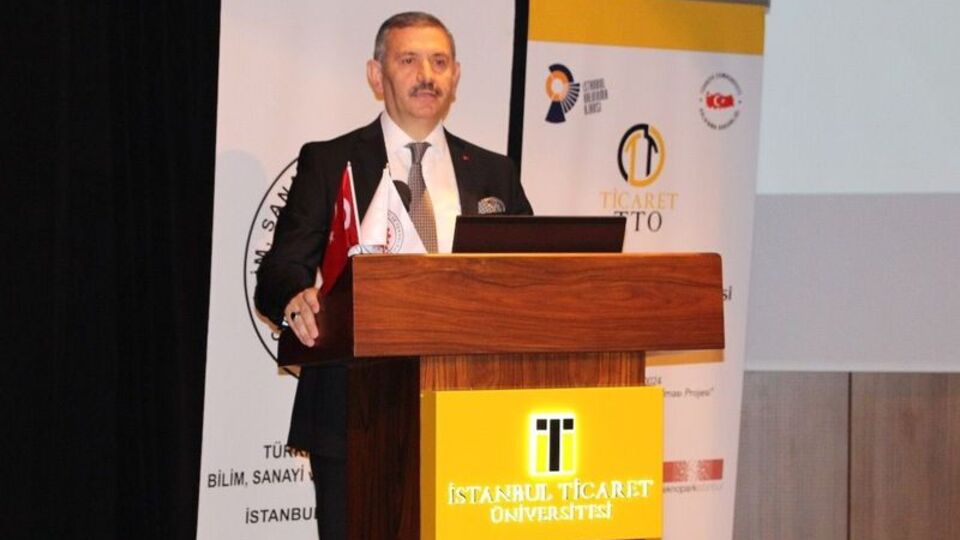 Ünal, Esenyurt'ta başkan yardımcısı oldu