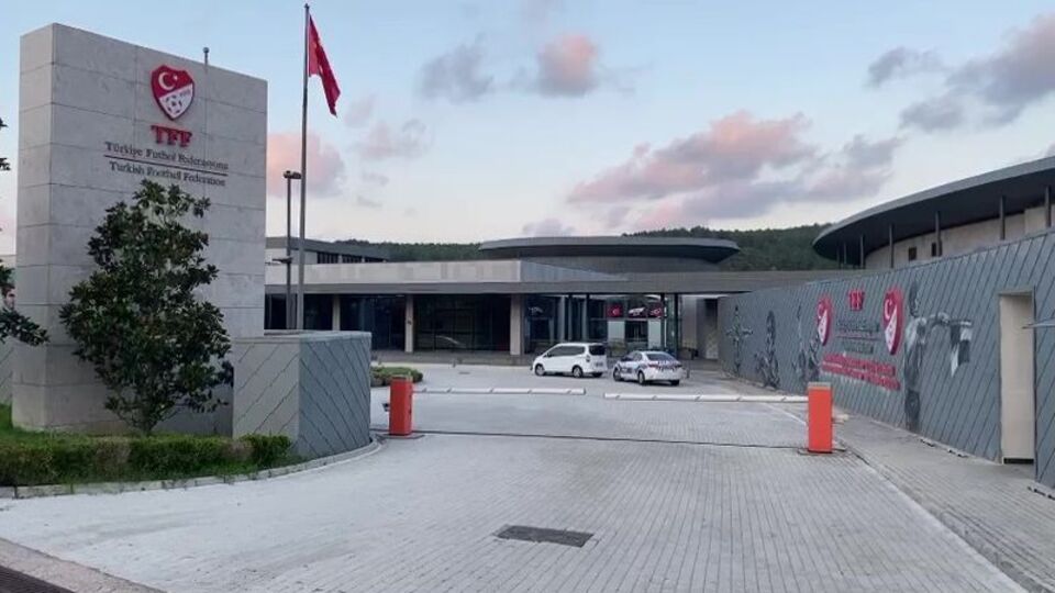 2 kulübe puan silme cezası!