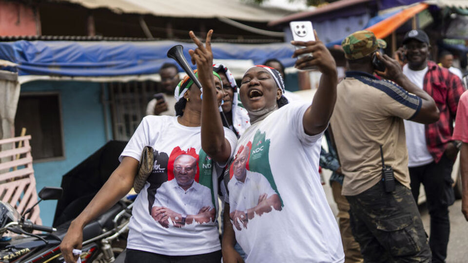 Gana'da seçimi ana muhalefet partisi lideri kazandı
