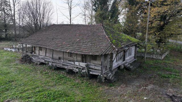 700 yıllık ahşap cami için restorasyon talebi