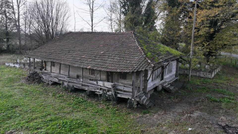 700 yıllık ahşap cami için restorasyon talebi
