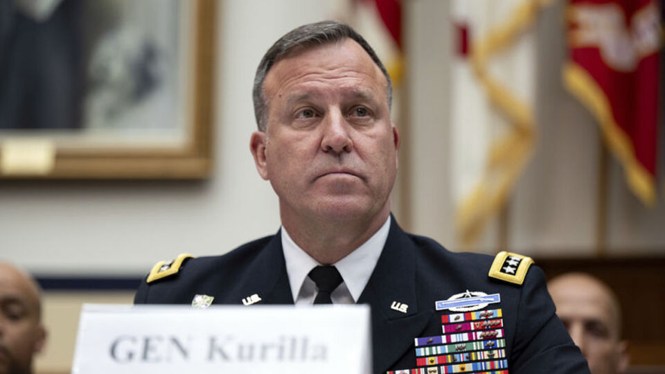 CENTCOM Başkomutanı YPG'yi ziyaret etti