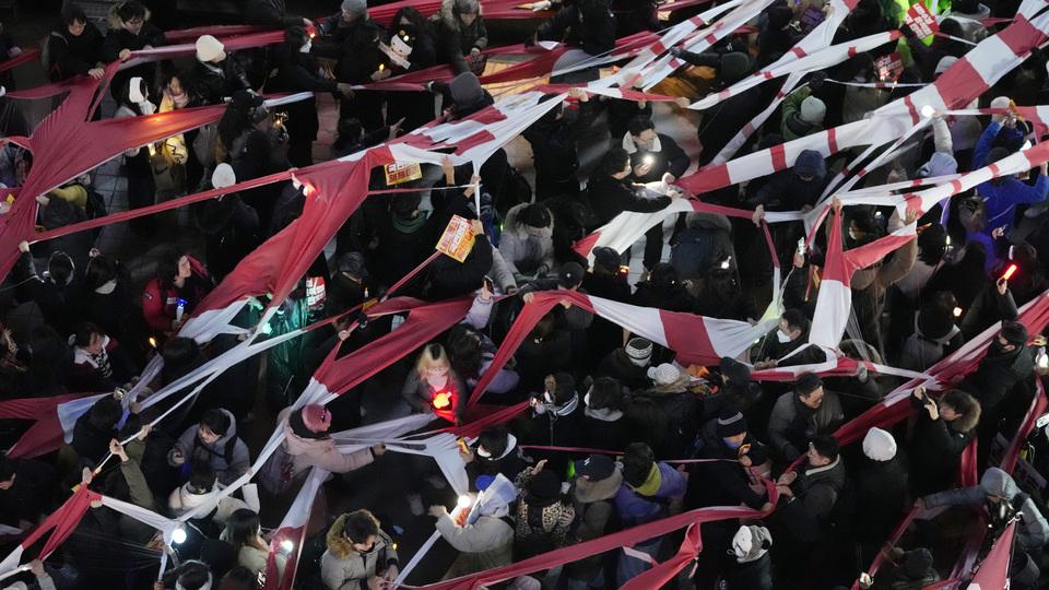 Güney Kore'de Devlet Başkanlığı Ofisine polis baskını