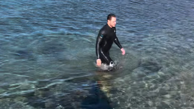 Ünlü oyuncu aralık ayında denize girdi