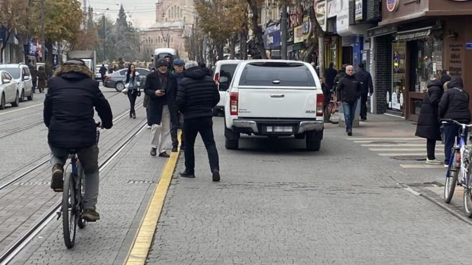 Bu cadde araç trafiğine kapalı!