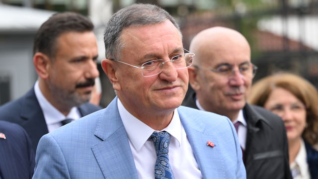 Lütfü Savaş CHP'den ihraç edildi