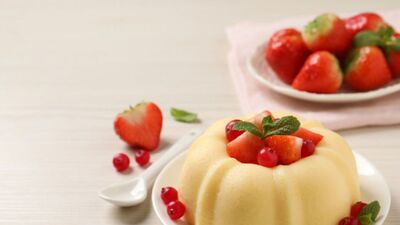 Çilekli irmik tatlısı tarifi