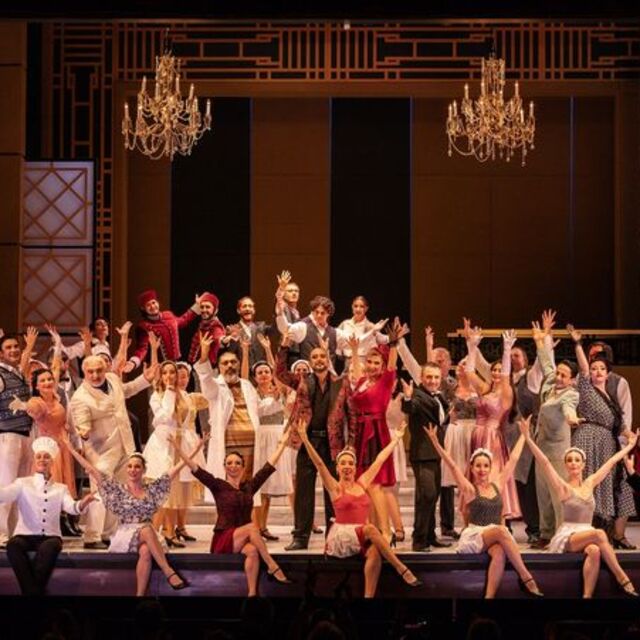 'Deli Dolu' Süreyya Operası'nda prömiyer yaptı