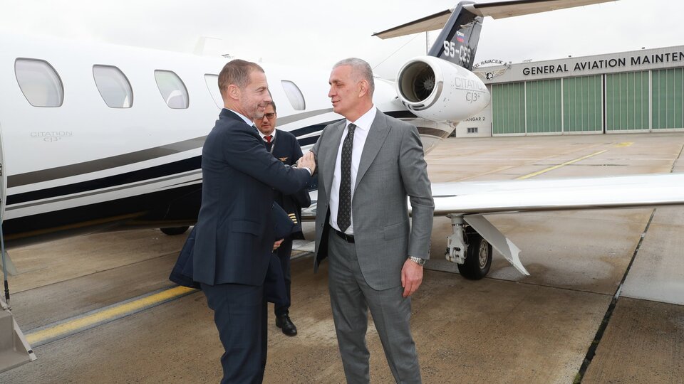 Bakan Bak ve Hacıosmanoğlu, Ceferin ile bir araya geldi!