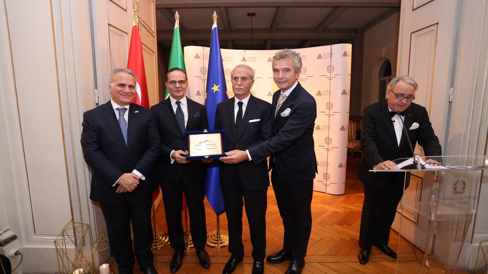 IC'ye Leonardo da Vinci ödülü  