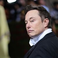 Elon Musk'ın serveti 400 milyar doları aştı