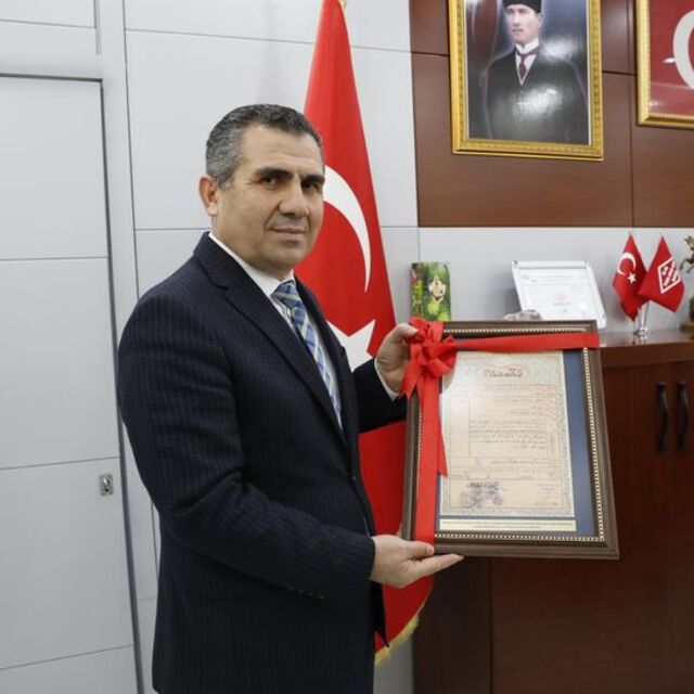 Arşivden Atatürk'e ait tapu senedi çıktı
