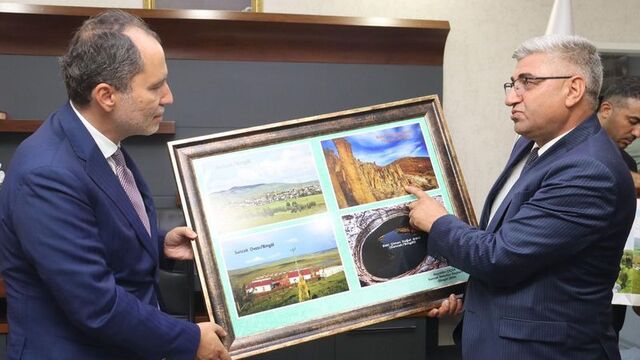Sancak Belediye Başkanı Çiçek partisinden istifa etti