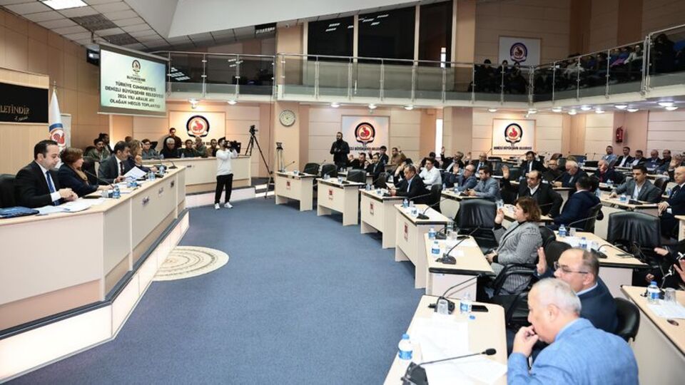 Denizli'de köyüne dönene 5 gebe düve