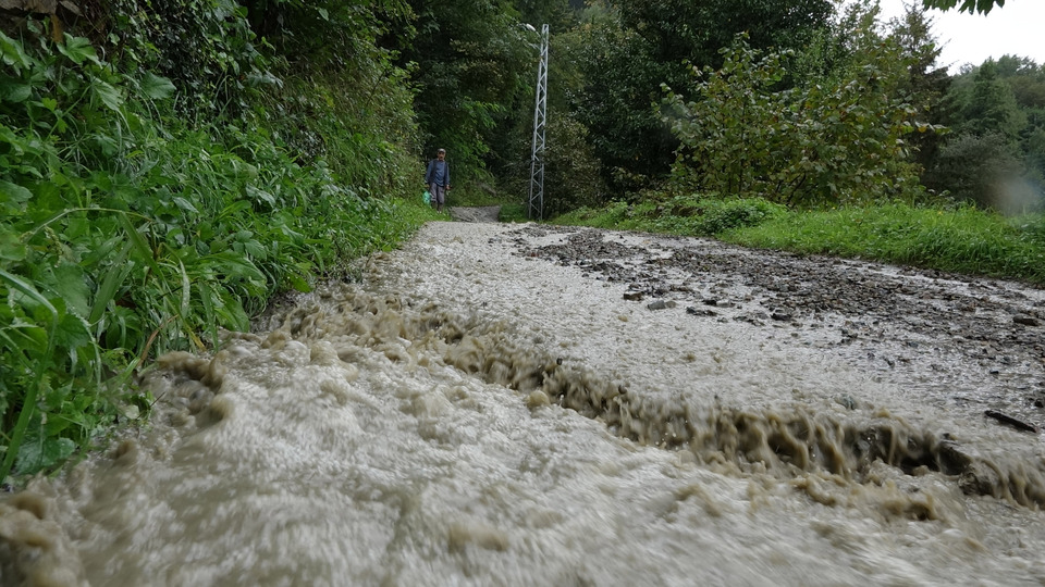 Şiddetli sağanak yağmur ve yoğun kar!