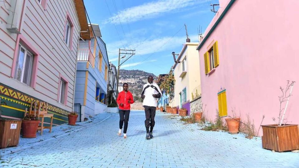 Mersin Maratonu'nun hazırlıklarını sürüyor!