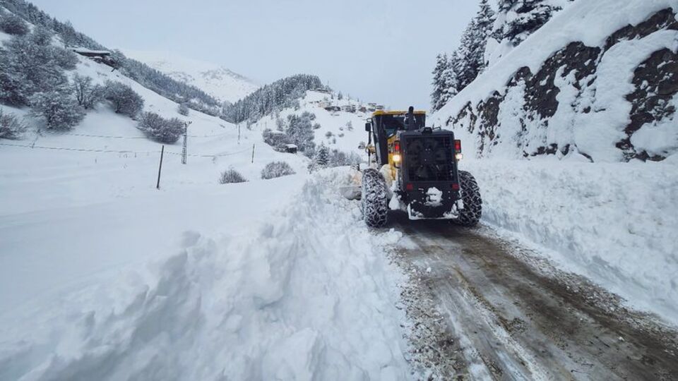 Rize'de 14 köy yolu ulaşıma kapandı