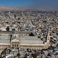 Esad rejiminin devrilmesinin ardından Emevi Camii'nde ilk cuma namazı