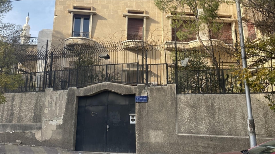 Şam'da Büyükelçilik yeniden açıldı