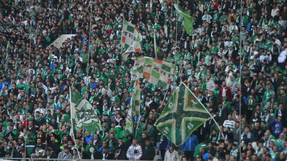 40 binden fazla taraftar izledi!