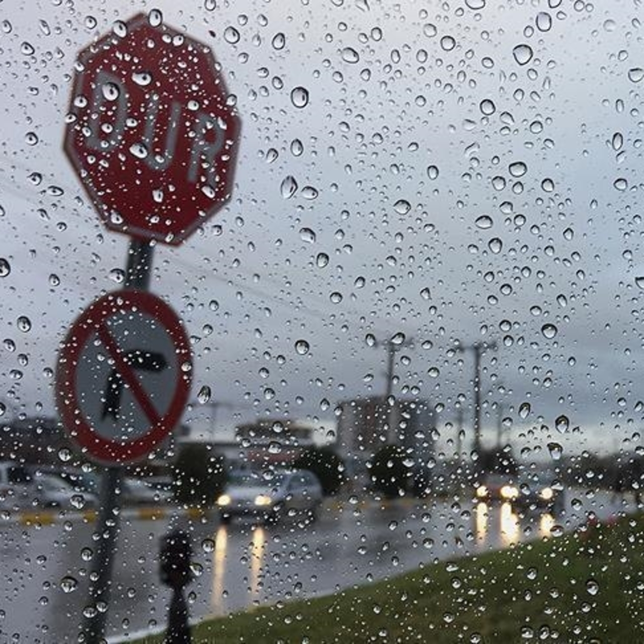 AKOM ve Meteoroloji'den İstanbul'a kuvvetli yağış uyarısı