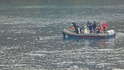 Daldı, polisleri alarma geçirdi