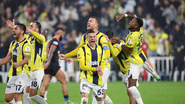 En-Nesyri'den hayat öpücüğü!