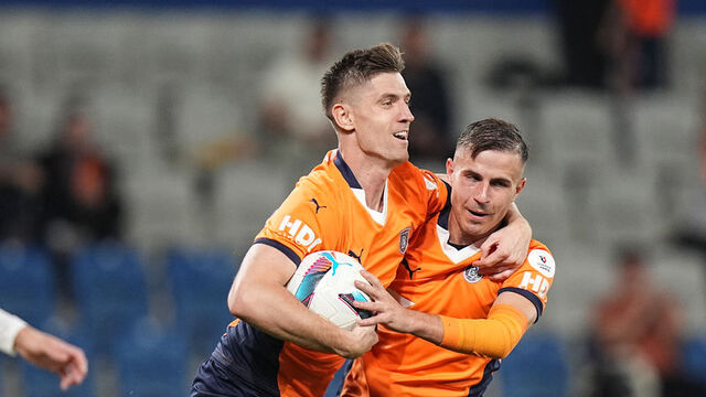  Krzysztof Piatek, zirveye yerleşti!