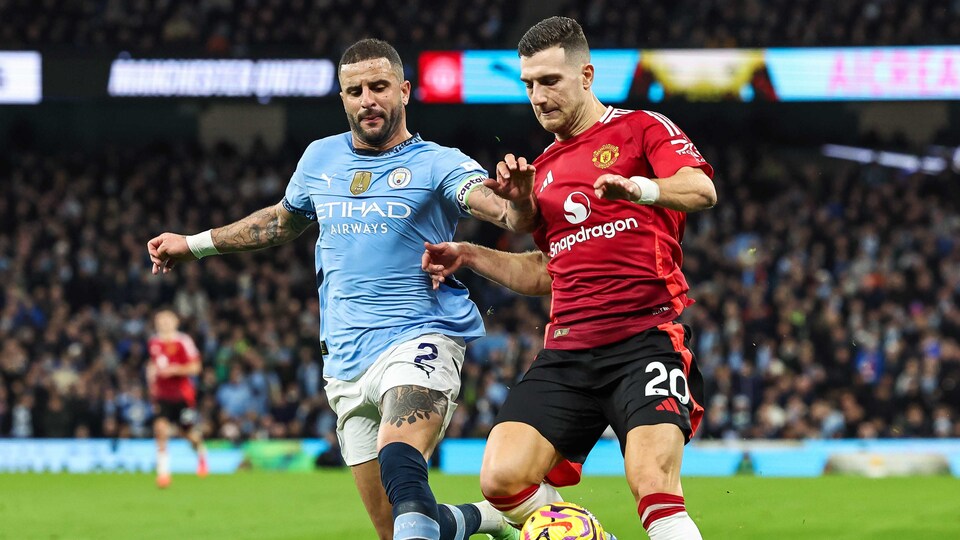 Manchester derbisinde kazanan ManU!