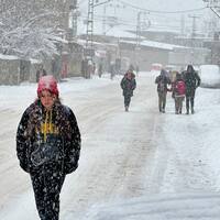 Kıyı kesimlerde sağanak, iç kesimlerde kar yağışı uyarısı