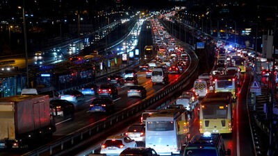 Haftanın ilk günü trafik yoğun