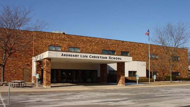 ABD'de okula saldırı: Ölü ve yaralılar var