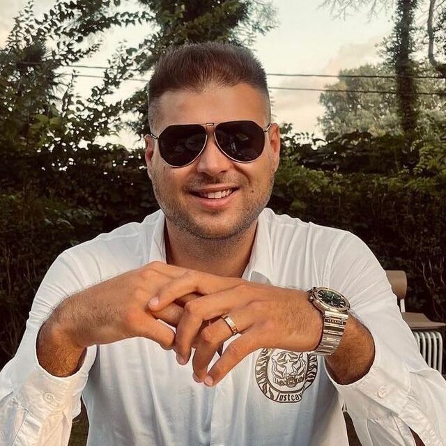 Balkondan düşen genç kurtarılamadı