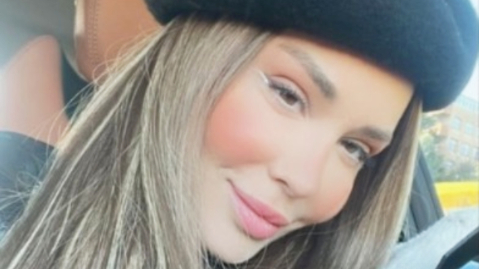 "Kaşlarımın çıkmasının şerefine süslendim"