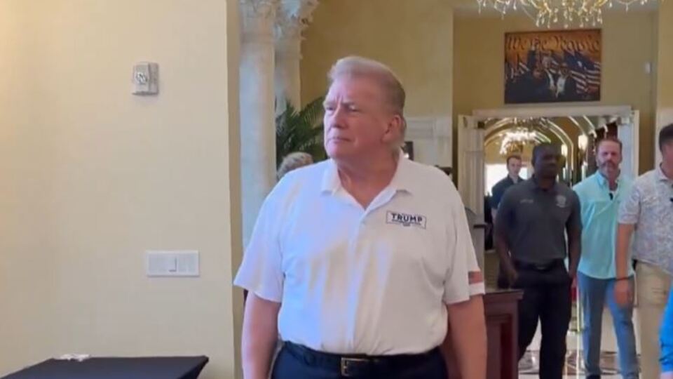 Trump'ın yeni saç stili dikkati çekti