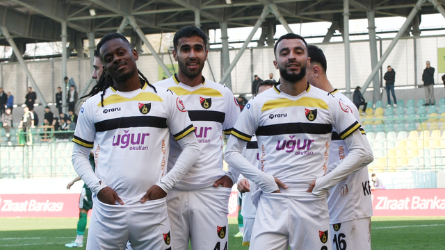 İstanbulspor geriden gelerek turladı!