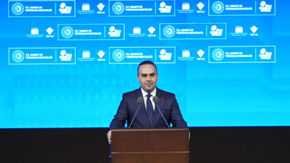Bakan Kacır: 91 bin bilim insanı ve gence destek sunduk