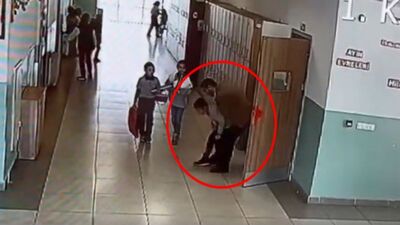 Öğrencisini heimlich manevrasıyla kurtardı