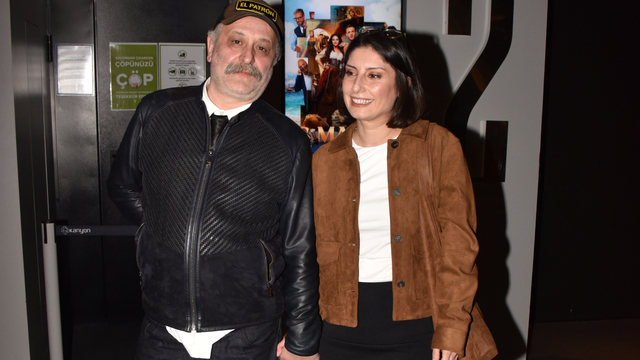  Yeni sevgilisiyle ilk kez görüntülendi