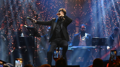 Sahnede anne gözyaşı