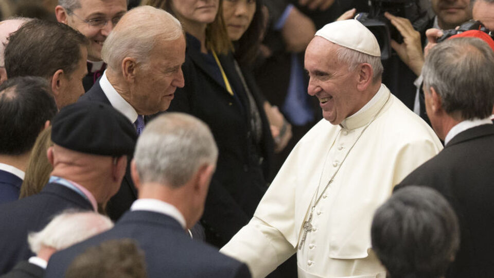 Biden ocak ayında İtalya'da Papa ile görüşecek